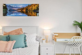 City Chic Living w Sunset Views 2BD1 Studio Apt